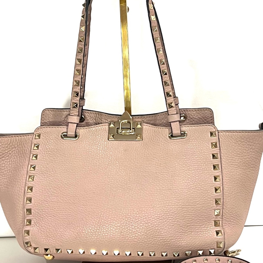 Valentino Garavani Rockstud in Grain leather